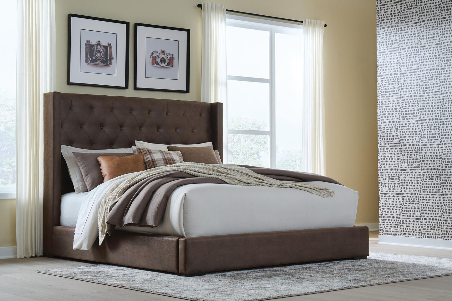 Lavernty - Upholstered Storage Bed