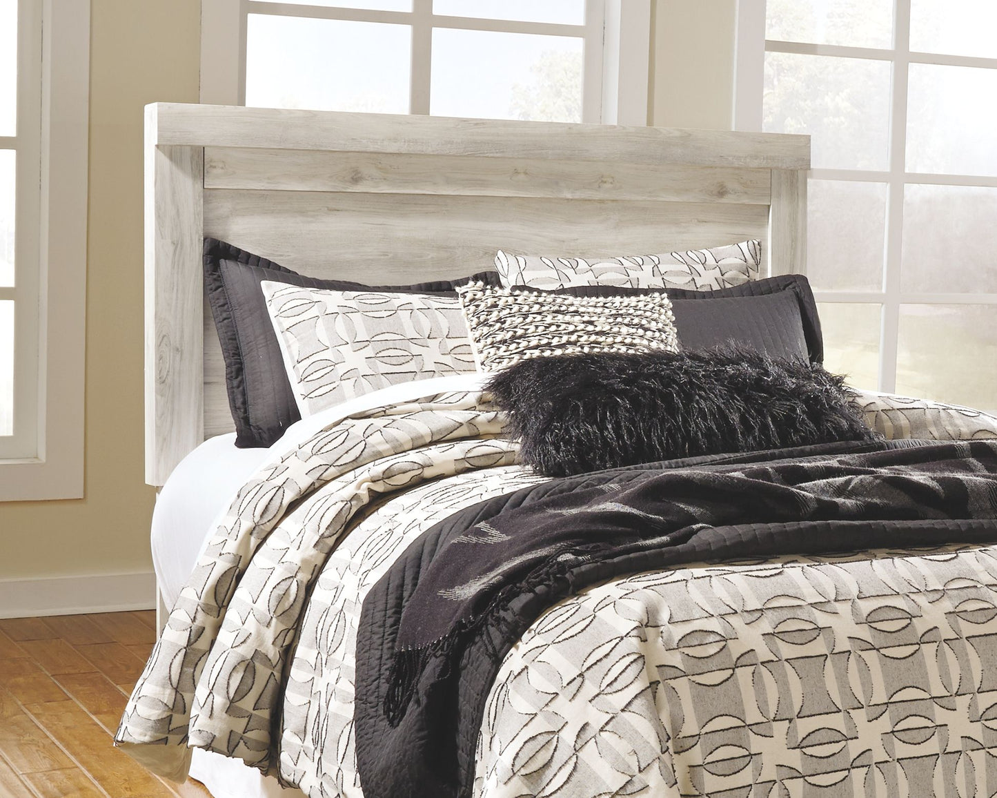 Bellaby - Panel Headboard With Bolt On Metal Frame