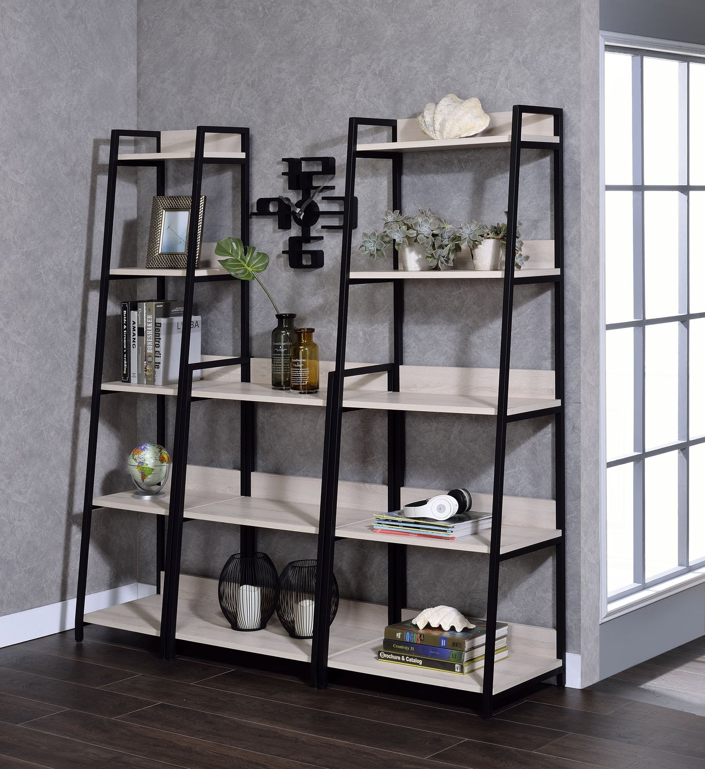 Wendral - Bookshelf