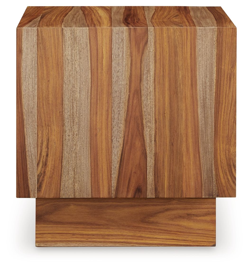 Dressonni - Square End Table - Brown